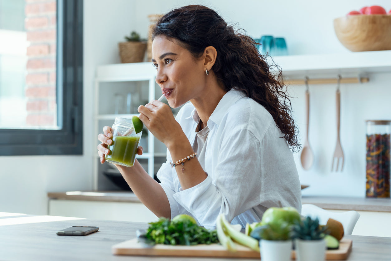 Wake Up Water® vs MTE®: Different Generations of Energy Drinks